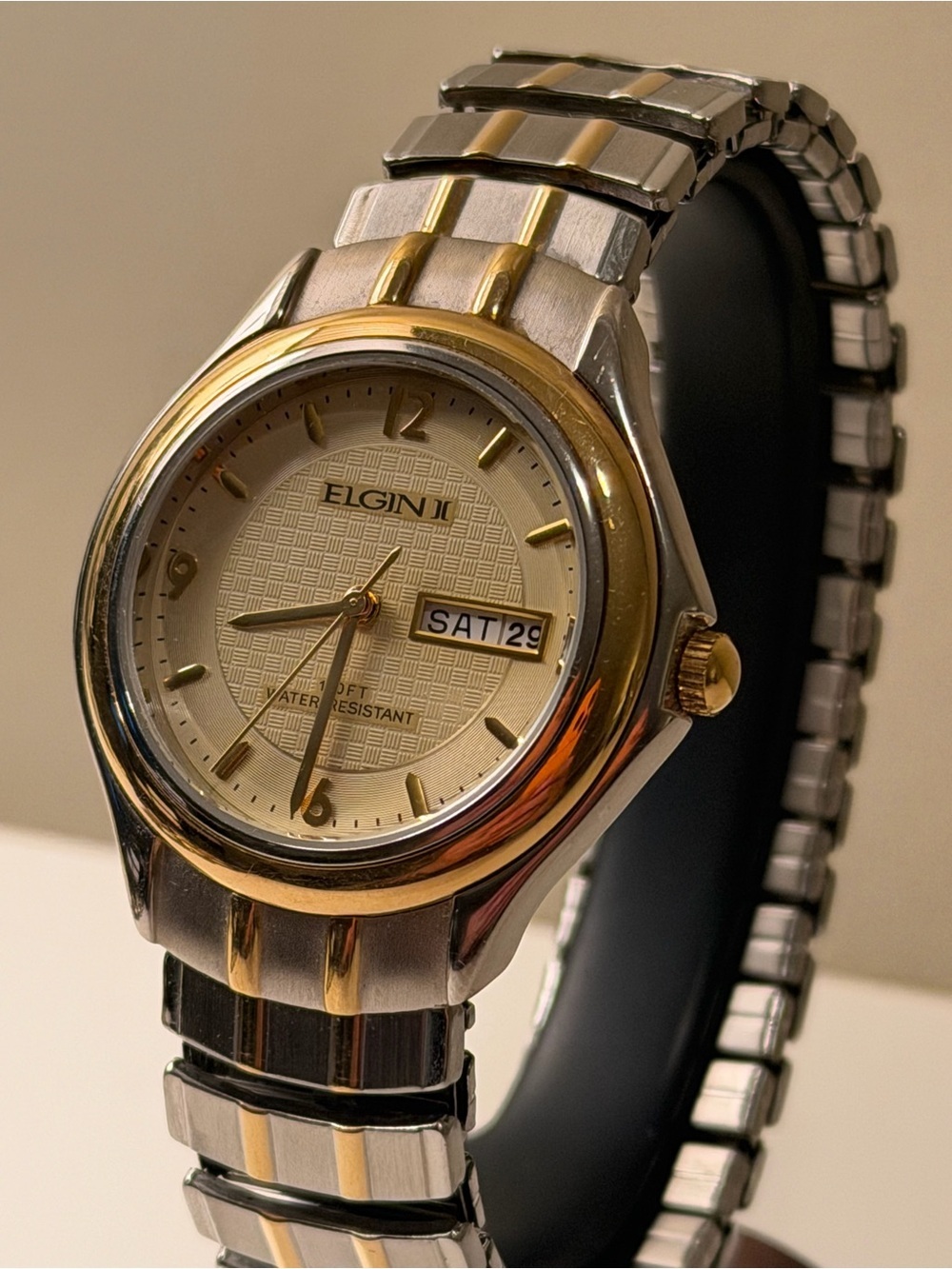 Vintage Elgin II Two-Tone Watch – 36mm | Day/Date | 100ft - Picture 2 of 6